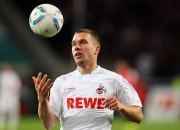  英超转会风云：上海海港盯上锋线强援，肖若腾或成交易筹码