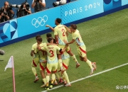 西班牙挺进欧洲杯四强，为卫冕冠军荣耀而战