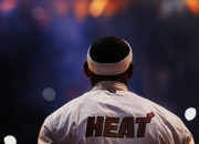 MAD引发争议！，德约科维奇官方宣布晋级下一阶段新规上演精彩一战